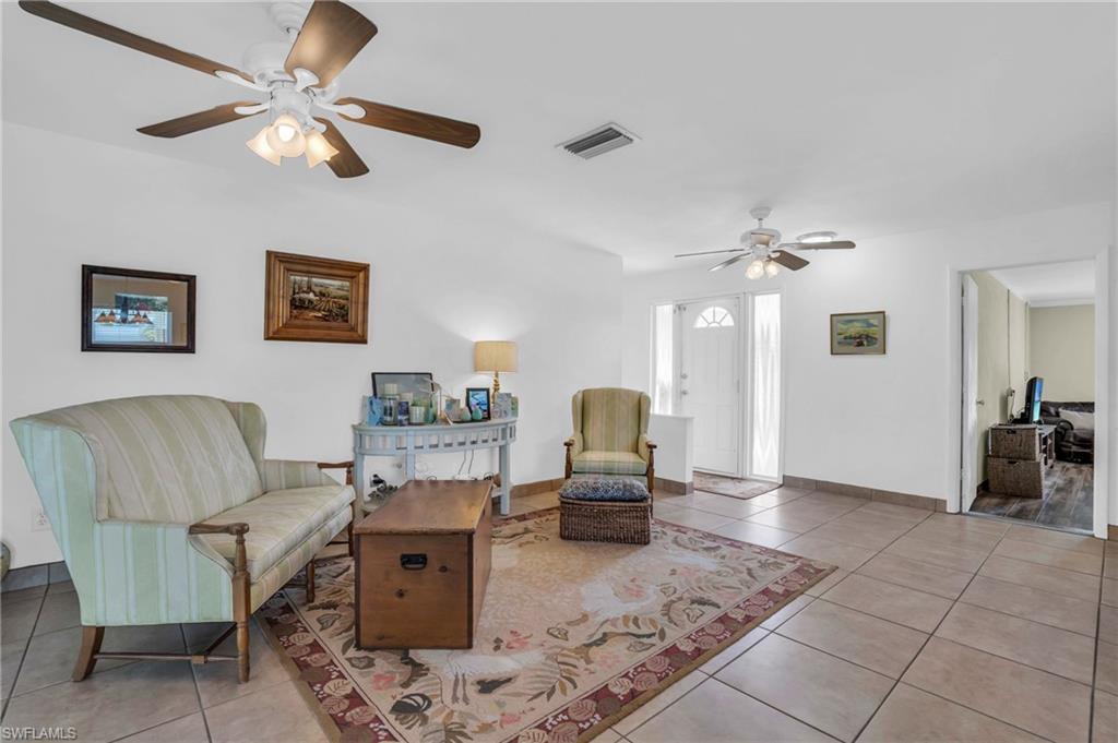 SANDY HOLLOW - Residential