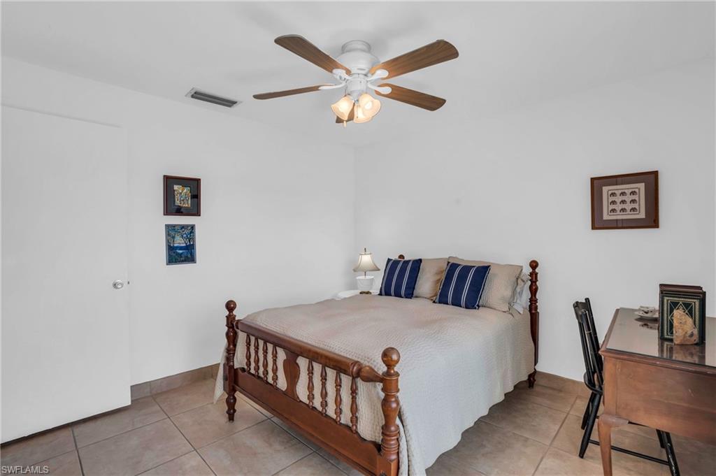 SANDY HOLLOW - Residential