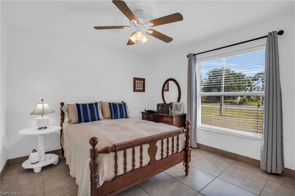 SANDY HOLLOW - Residential