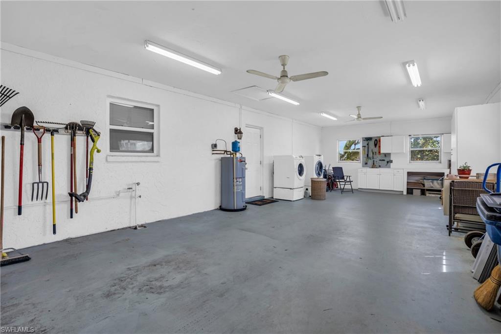 SANDY HOLLOW - Residential