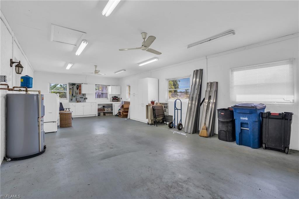 SANDY HOLLOW - Residential