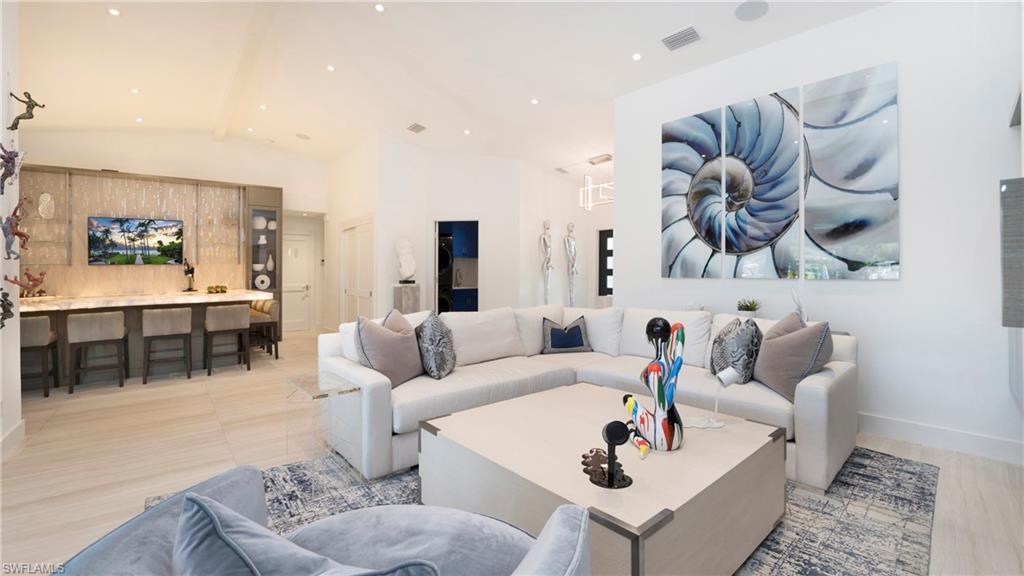 ROYAL HARBOR - Residential