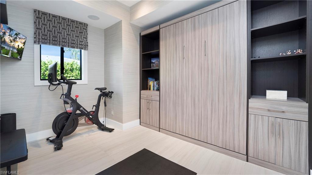 ROYAL HARBOR - Residential