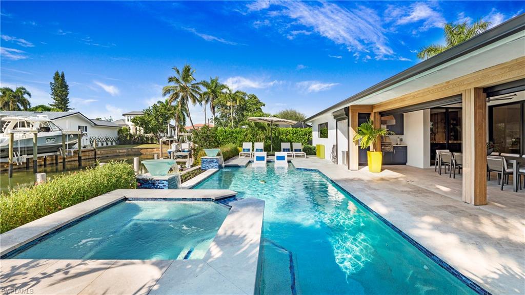 ROYAL HARBOR - Residential