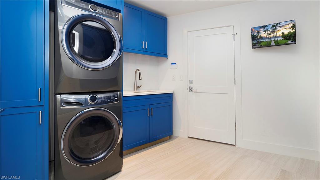 ROYAL HARBOR - Residential