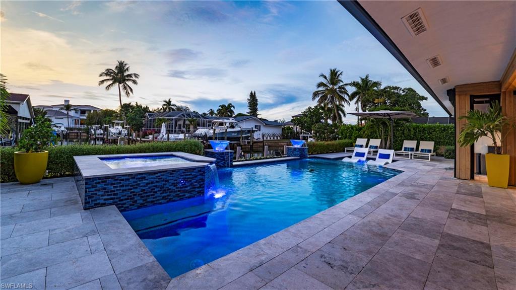 ROYAL HARBOR - Residential