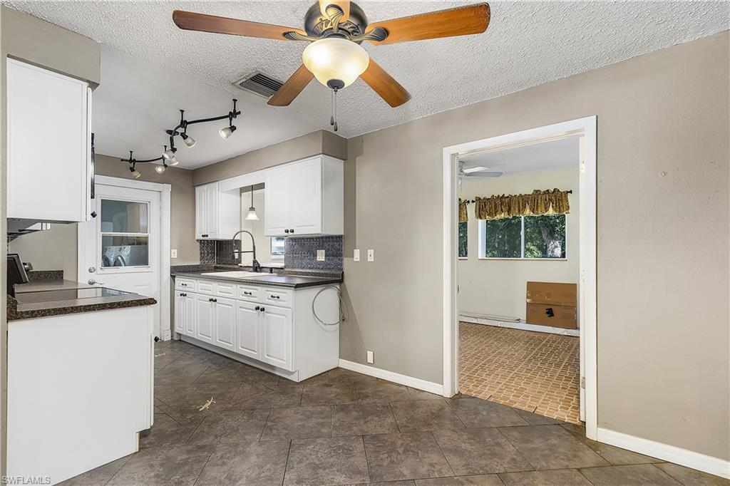 LEELAND HEIGHTS - Residential