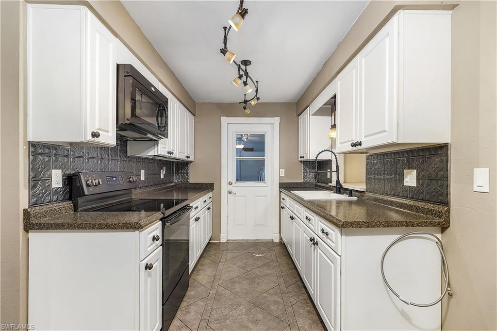 LEELAND HEIGHTS - Residential