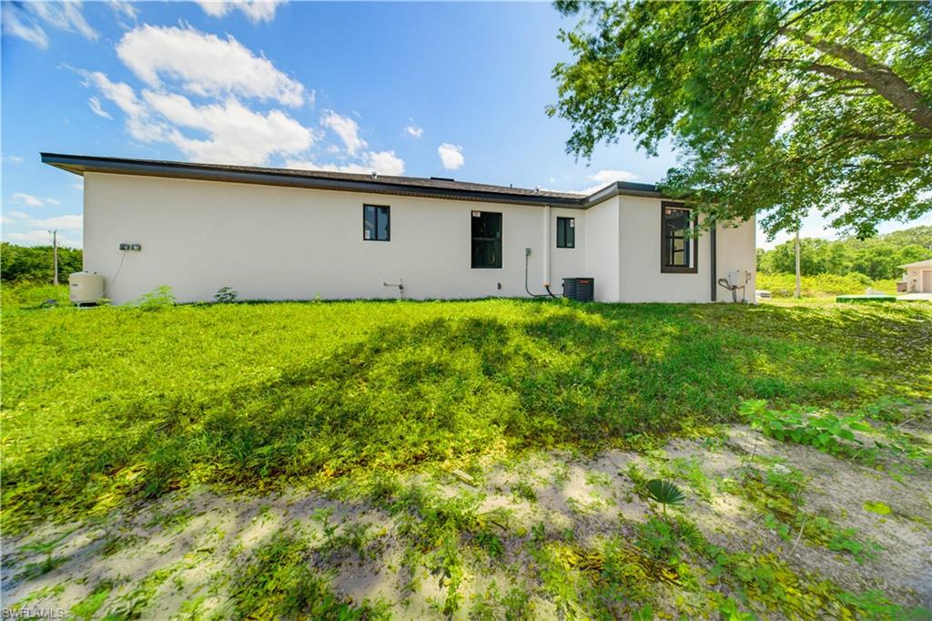LEHIGH ACRES - Residential