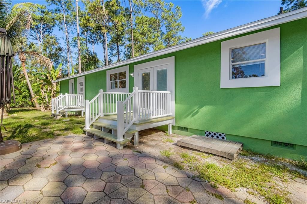 Photo of 4870 Hawthorn Woods WAY, NAPLES, FL 34116 (MLS # 226015413)