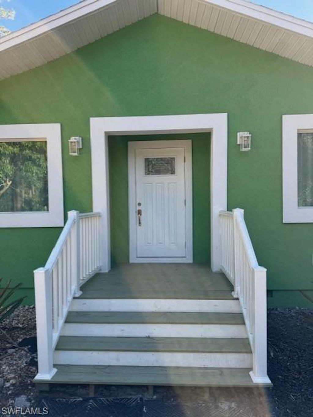 Photo of 4870 Hawthorn Woods WAY, NAPLES, FL 34116 (MLS # 226015413)