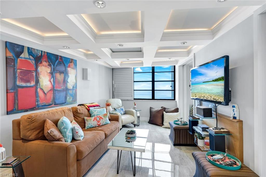 SUMMIT HOUSE OF MARCO - Residential Lease