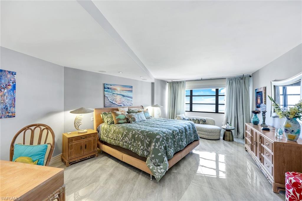 SUMMIT HOUSE OF MARCO - Residential Lease