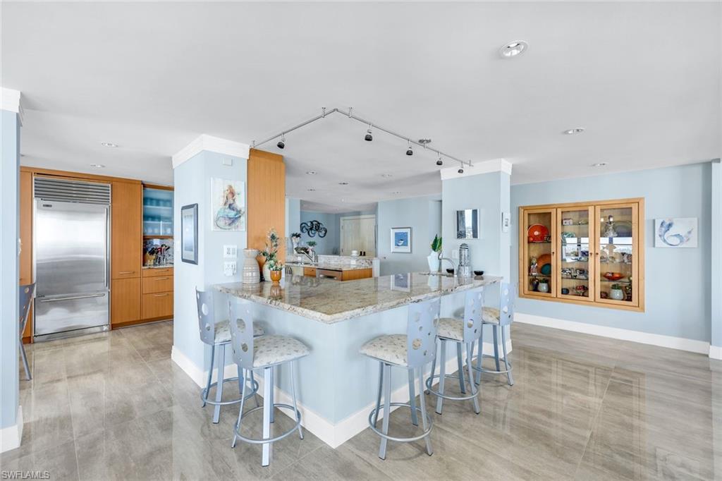 SUMMIT HOUSE OF MARCO - Residential Lease