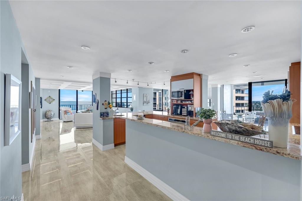 SUMMIT HOUSE OF MARCO - Residential Lease