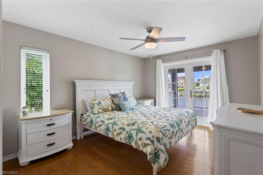 SIESTA ISLES - Residential