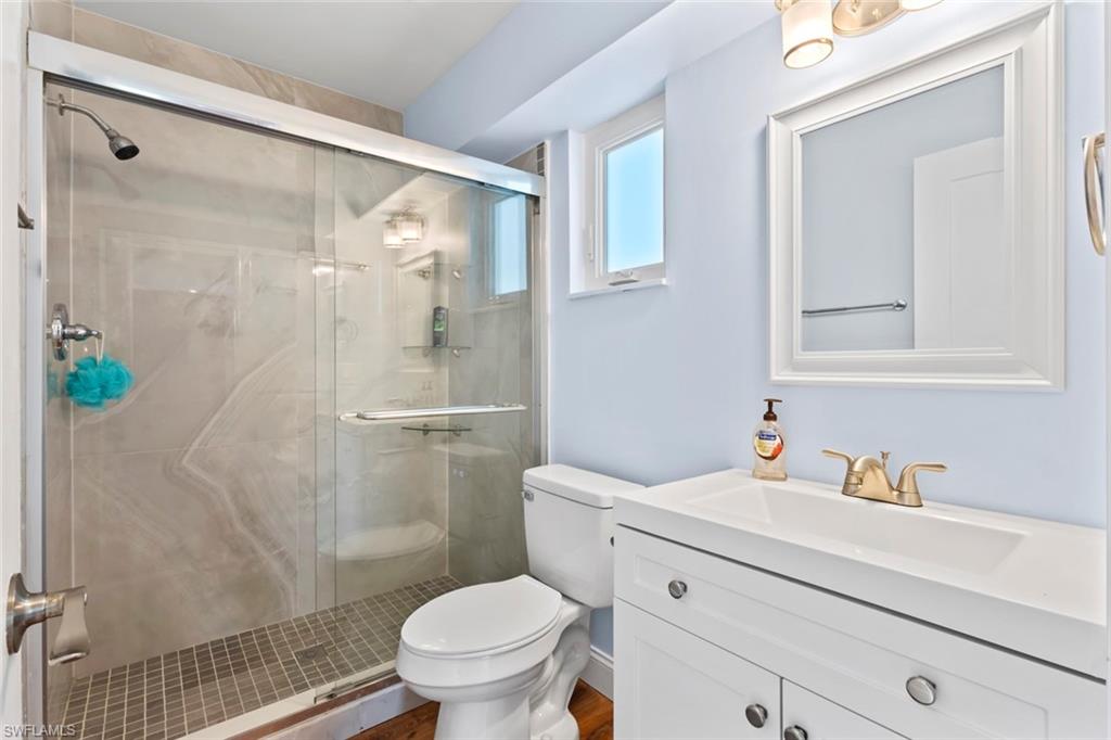 SIESTA ISLES - Residential