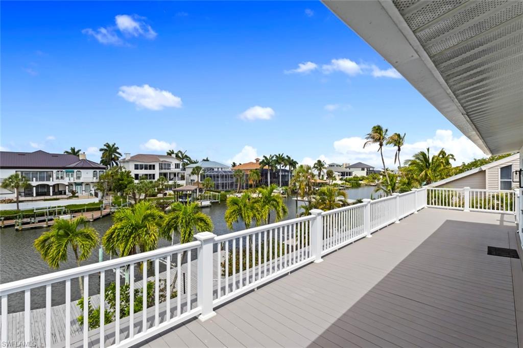 SIESTA ISLES - Residential