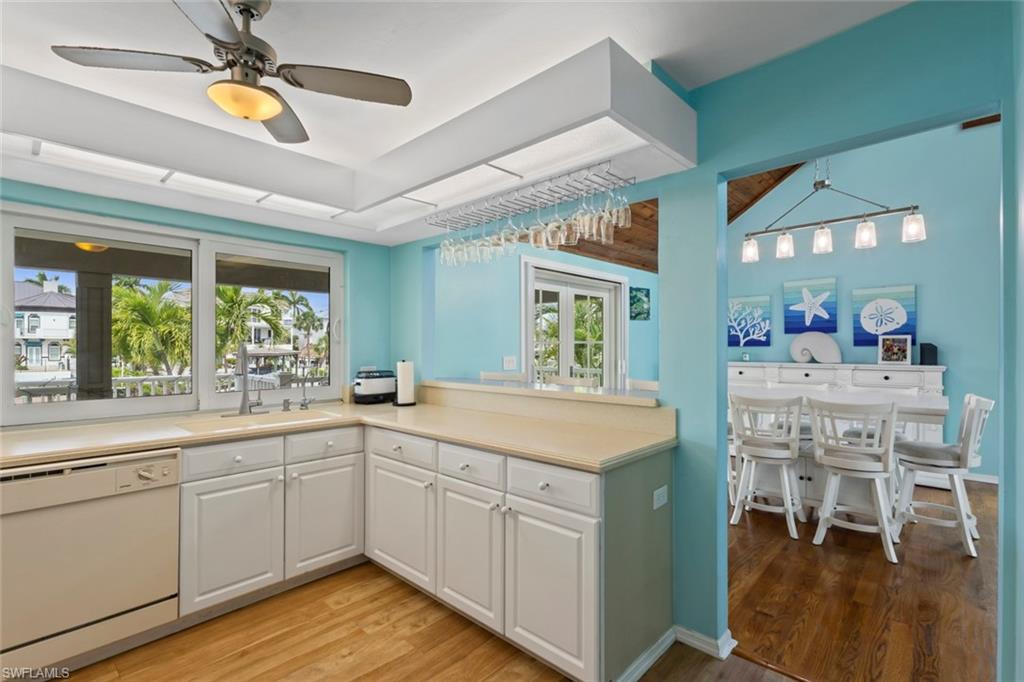 SIESTA ISLES - Residential