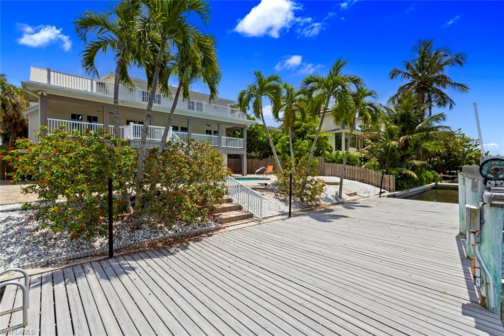 SIESTA ISLES - Residential