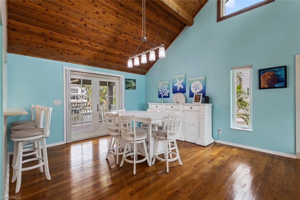 SIESTA ISLES - Residential