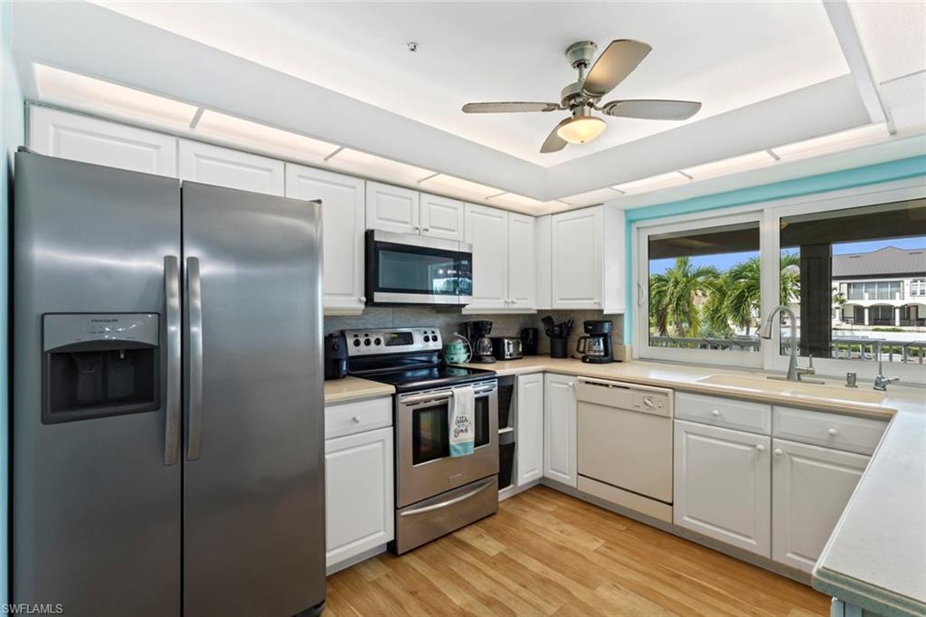 SIESTA ISLES - Residential