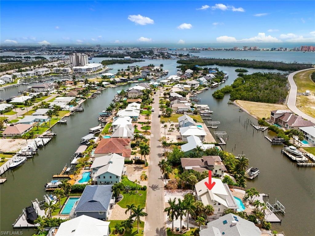 SIESTA ISLES - Residential