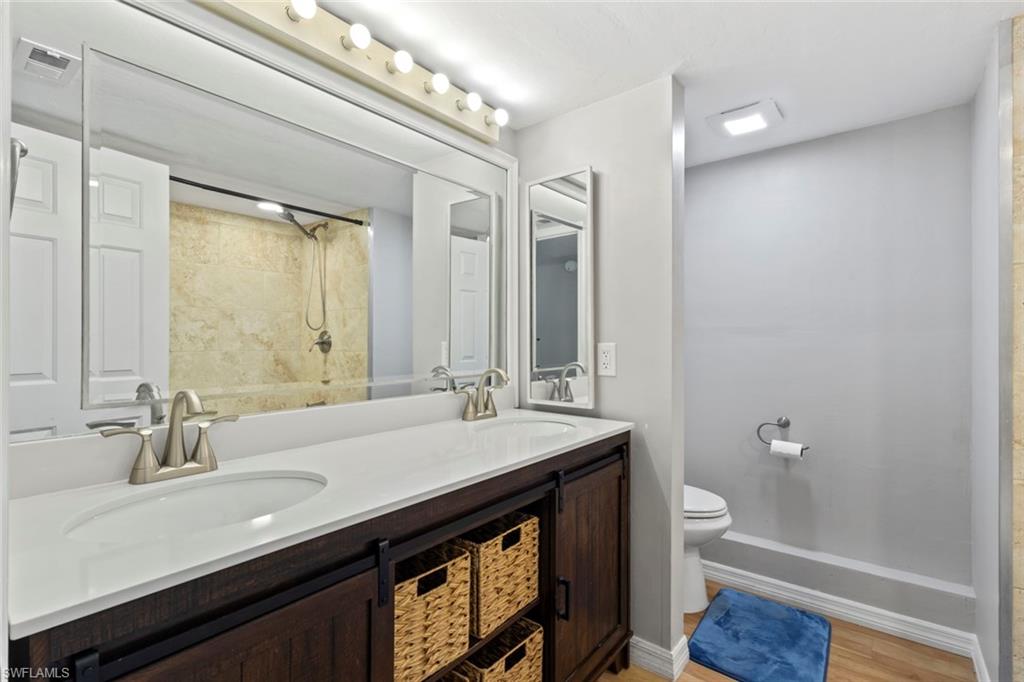 SIESTA ISLES - Residential