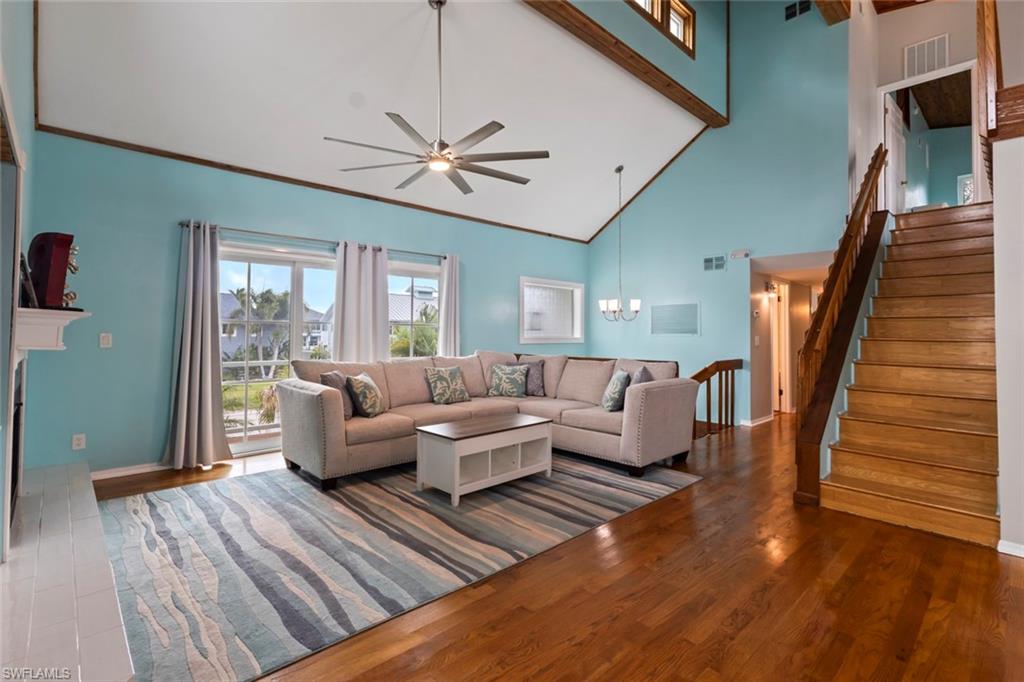 SIESTA ISLES - Residential