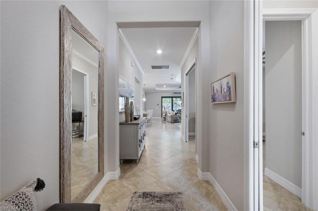 1831 Mustique ST