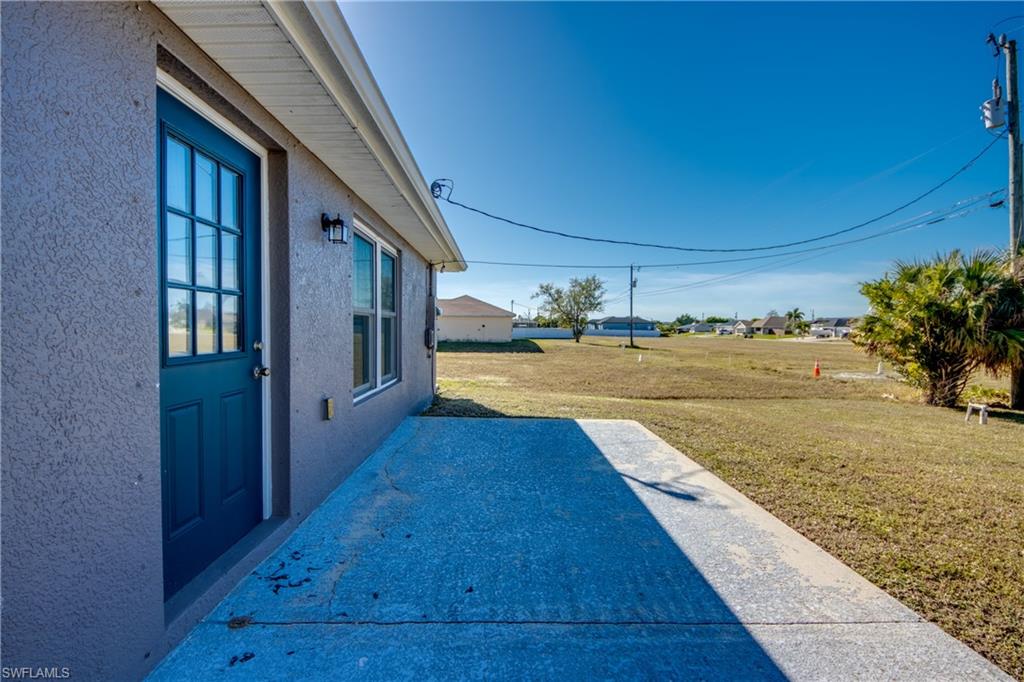 CAPE CORAL - Residential