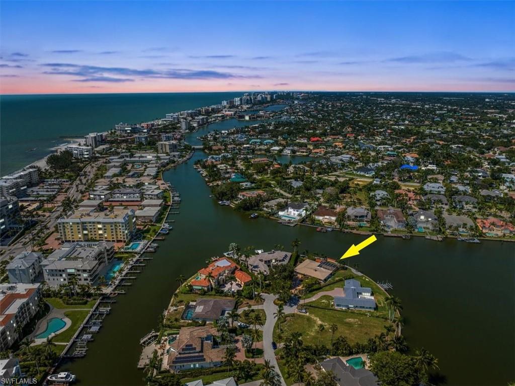 MOORINGS - Residential