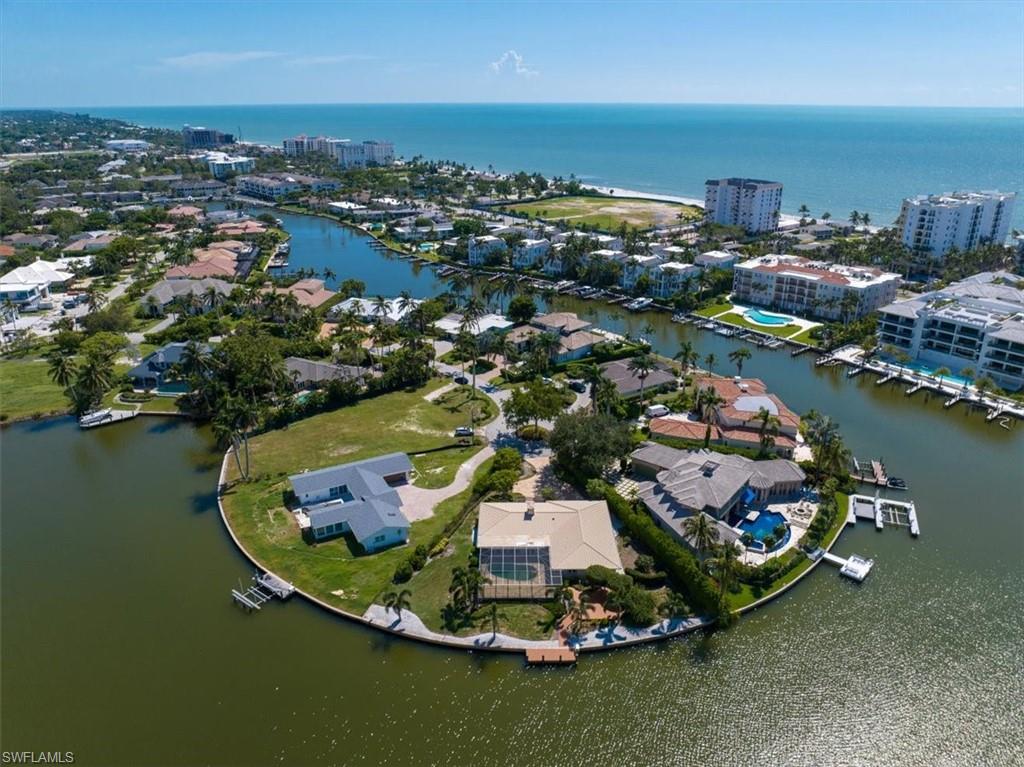 MOORINGS - Residential