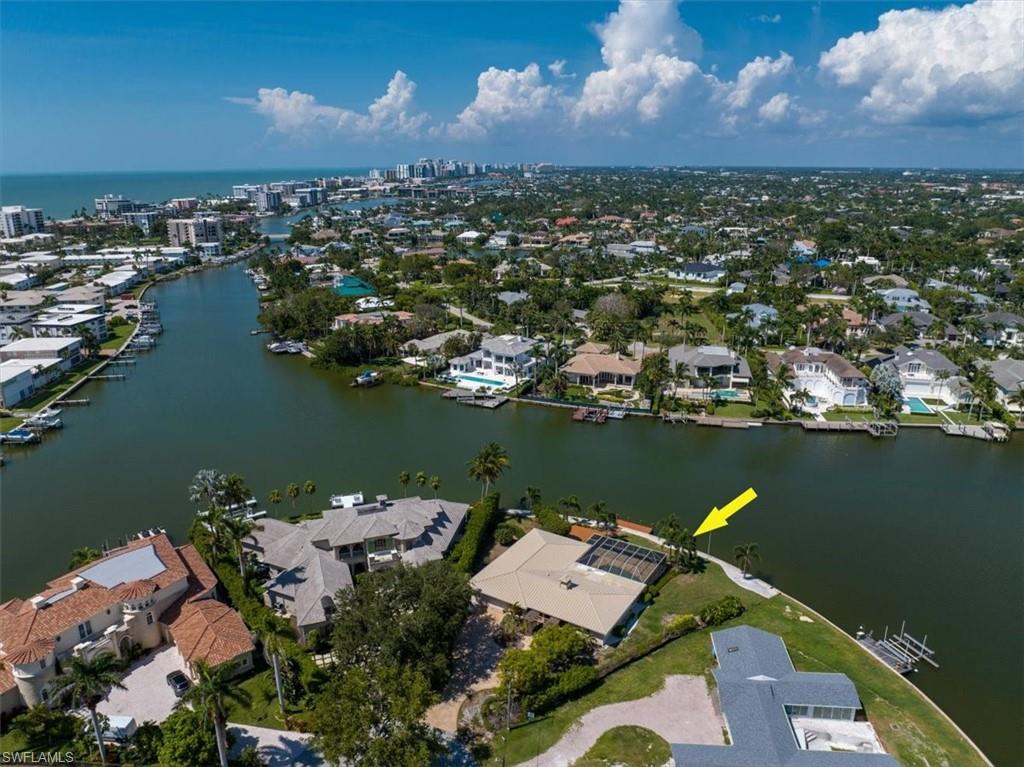 MOORINGS - Residential