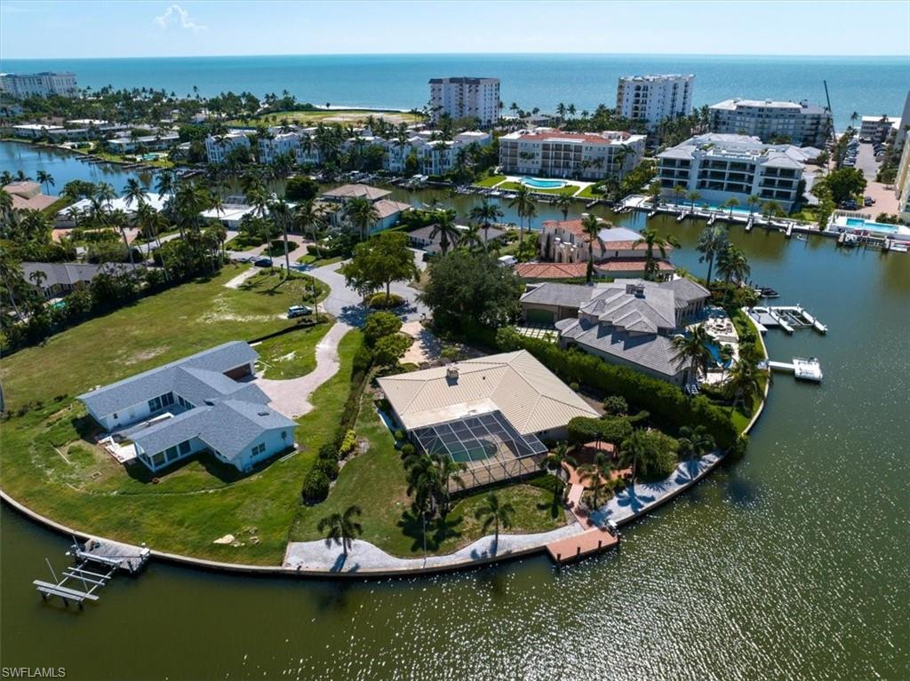 MOORINGS - Residential