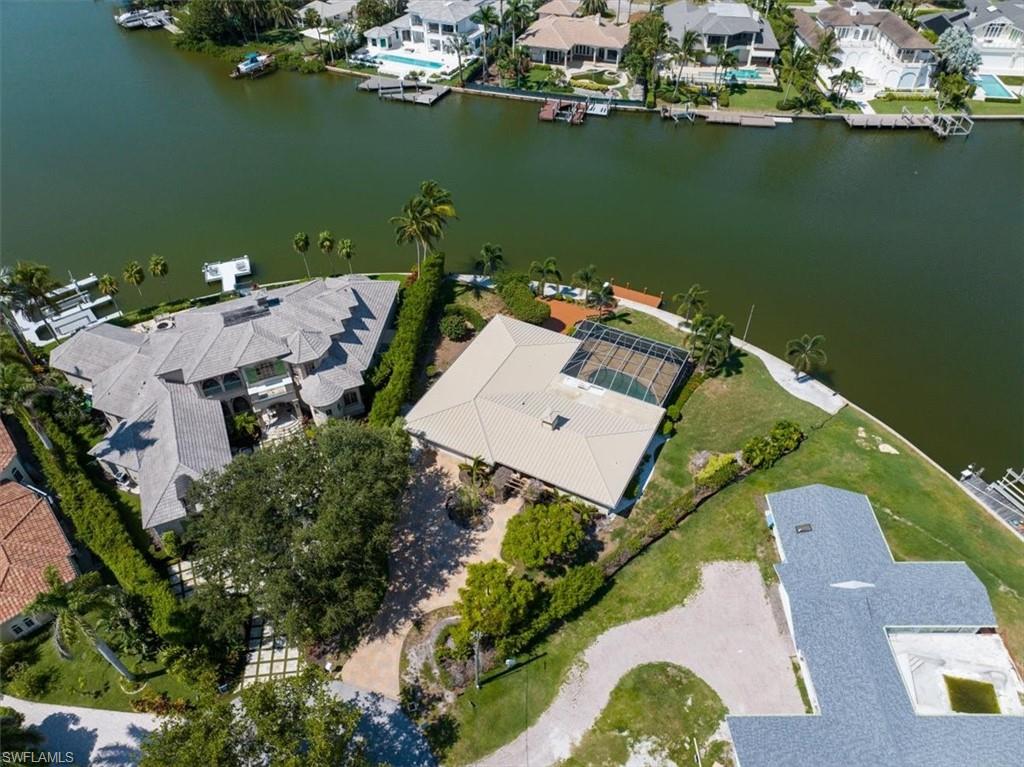 MOORINGS - Residential