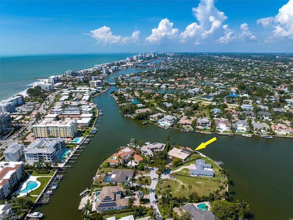 MOORINGS - Residential