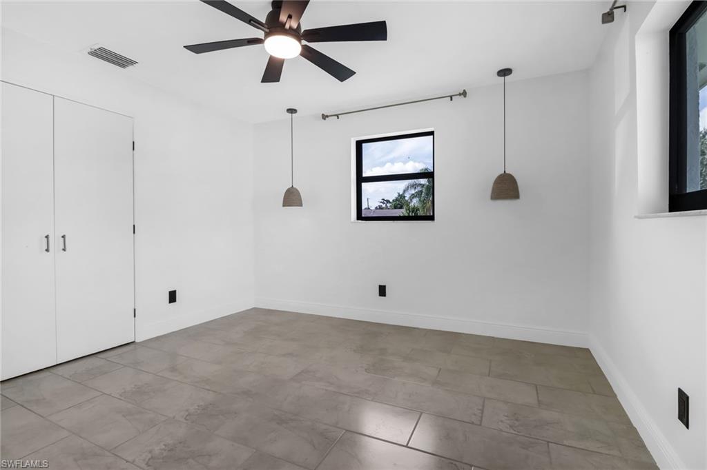 SAN CARLOS PARK - Residential Lease