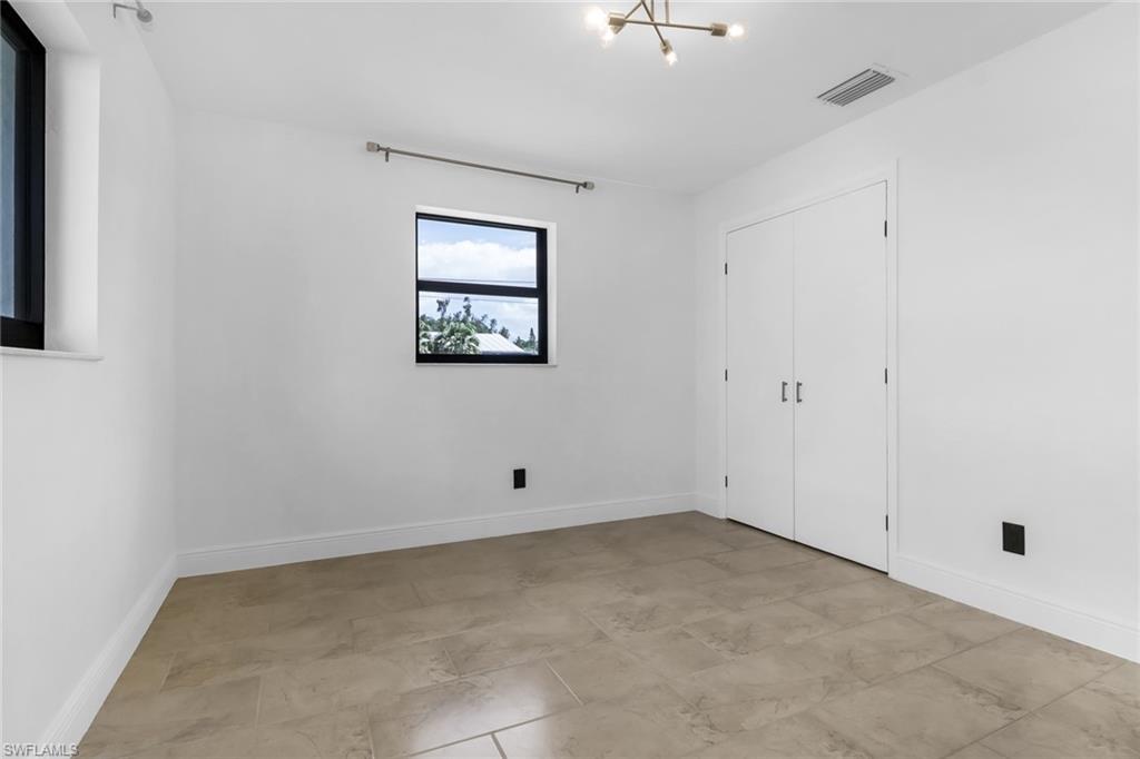 SAN CARLOS PARK - Residential Lease