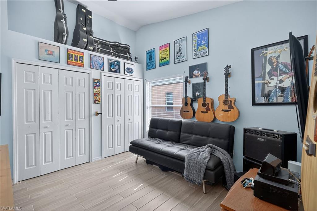 THE GROVE - Residential