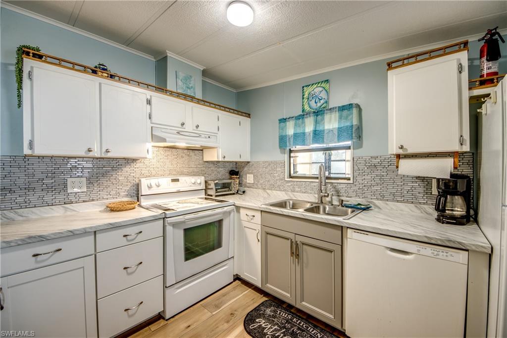 PINE ISLAND COVE - Residential