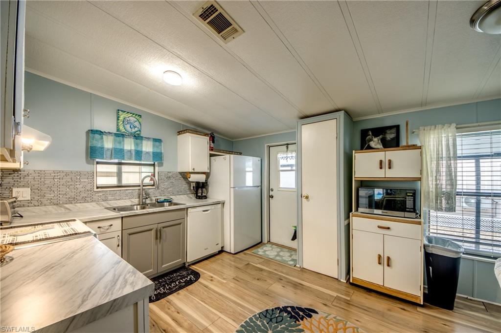 PINE ISLAND COVE - Residential