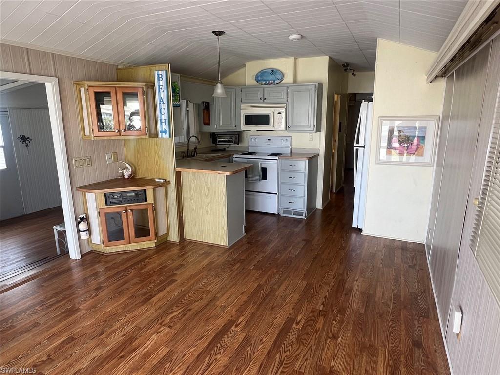 LEISURE TIME CAMPSITES - Residential