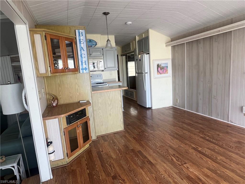 LEISURE TIME CAMPSITES - Residential