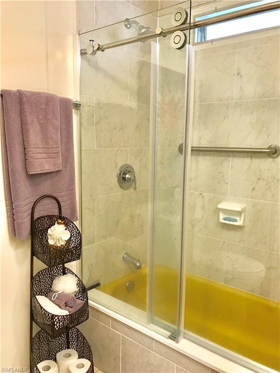 LAZY DAYS MOBILE VILLAGE - Residential