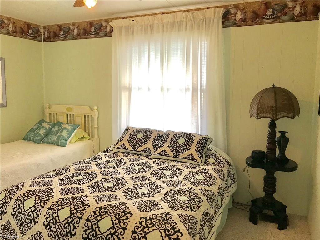 LAZY DAYS MOBILE VILLAGE - Residential