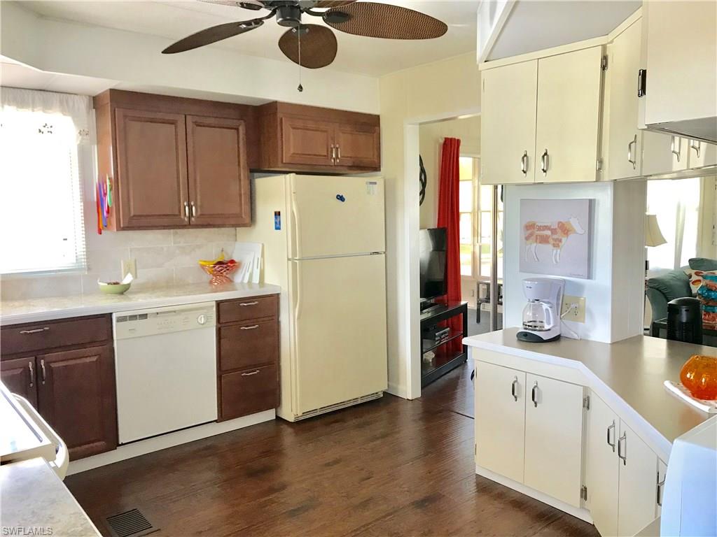 LAZY DAYS MOBILE VILLAGE - Residential