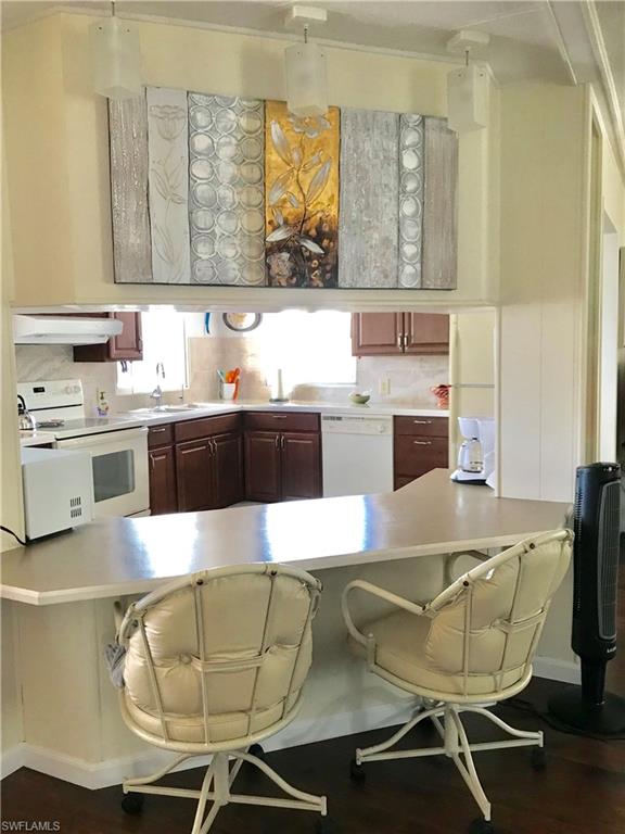 LAZY DAYS MOBILE VILLAGE - Residential