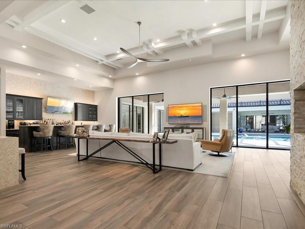 PINE RIDGE - Residential