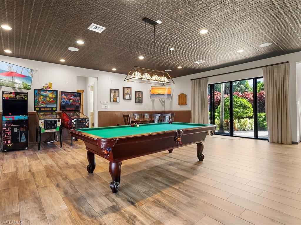 PINE RIDGE - Residential